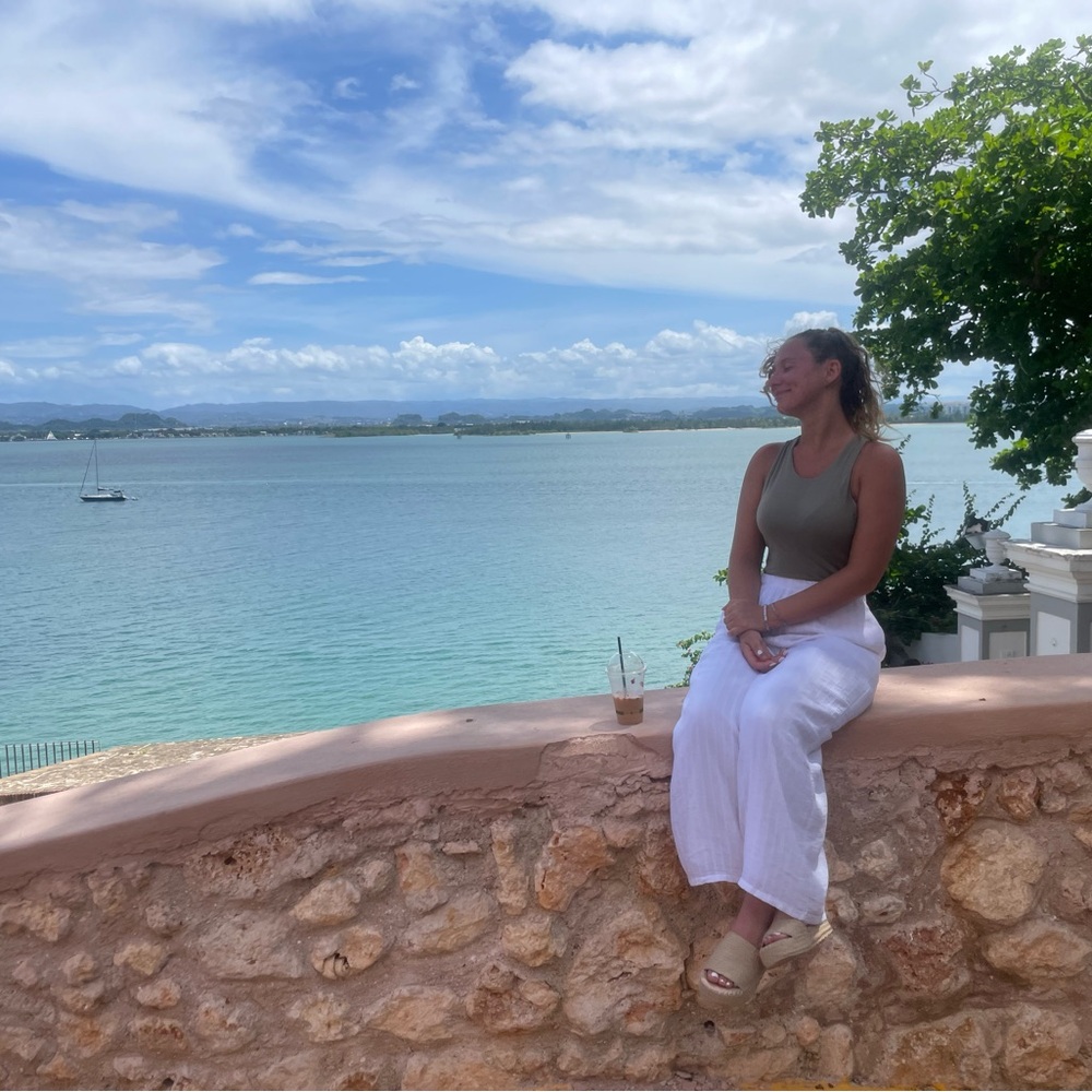 Meet your Posher, Arielle